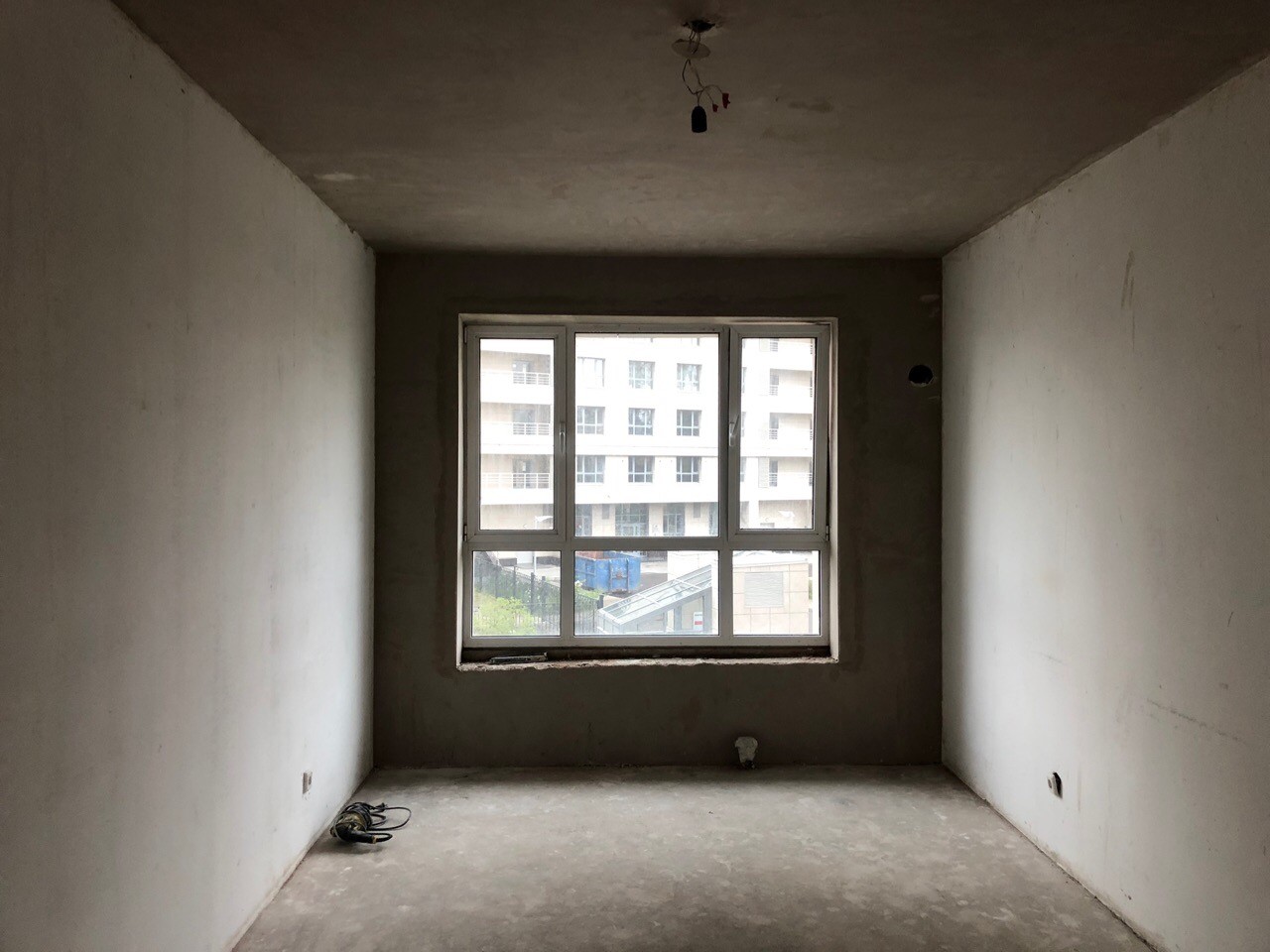 Машинная штукатурка потолка